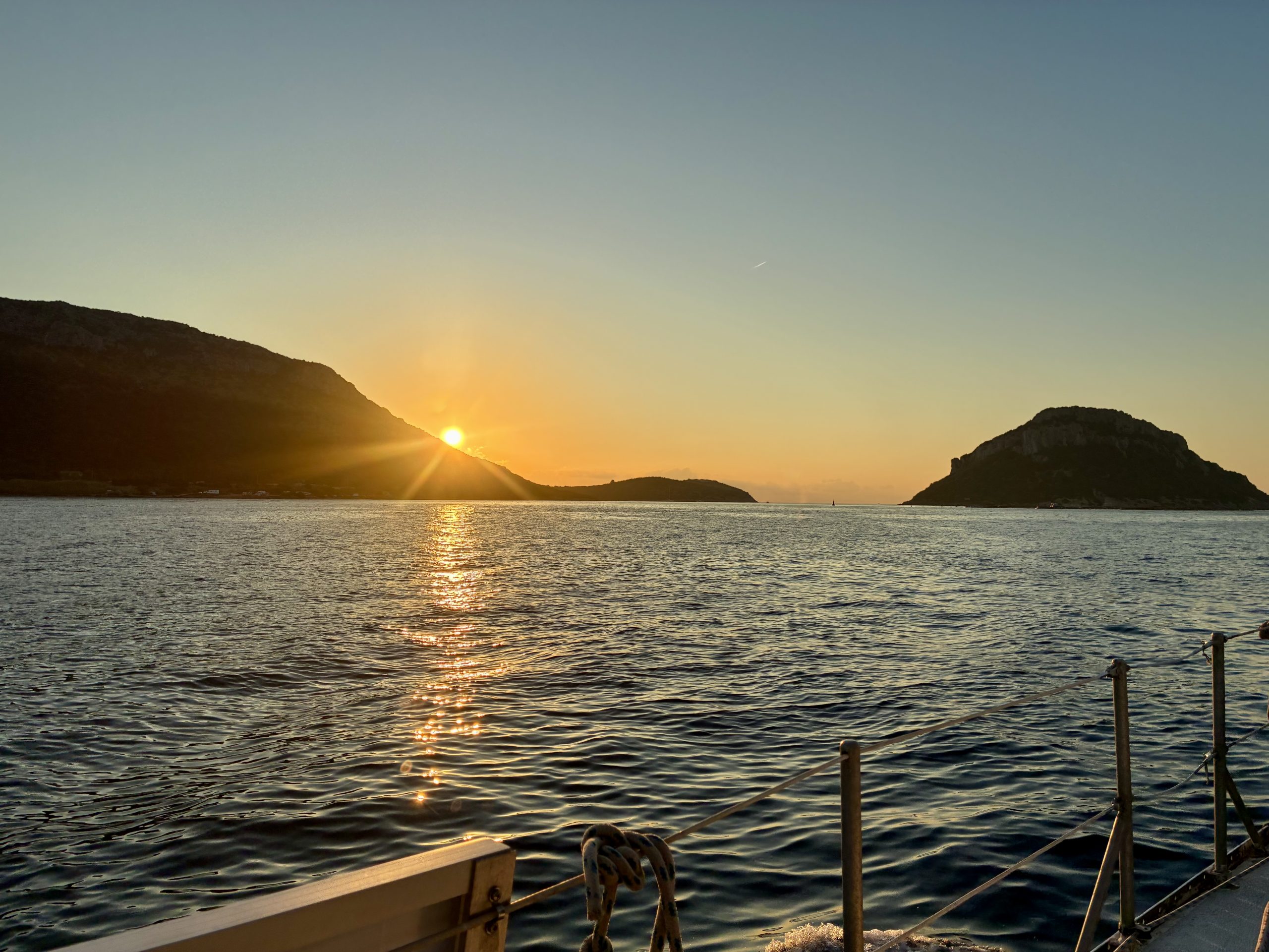 #072 – Von Sardinien nach Elba – Segeln zwischen Sonne, Sturm und Freunden“